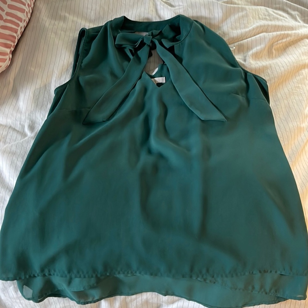 Tie neck teal top